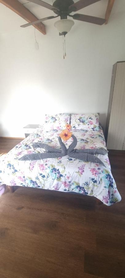 Ferienwohnung Hostal Henua Roa 2 Hanga Roa Exterior foto
