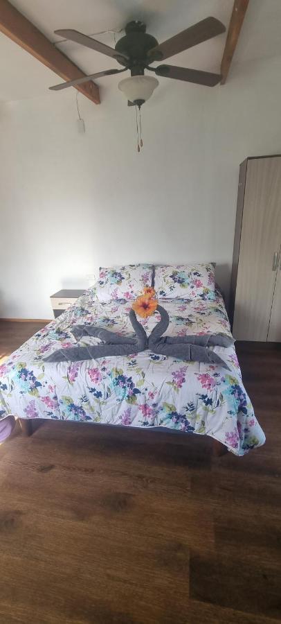 Ferienwohnung Hostal Henua Roa 2 Hanga Roa Exterior foto